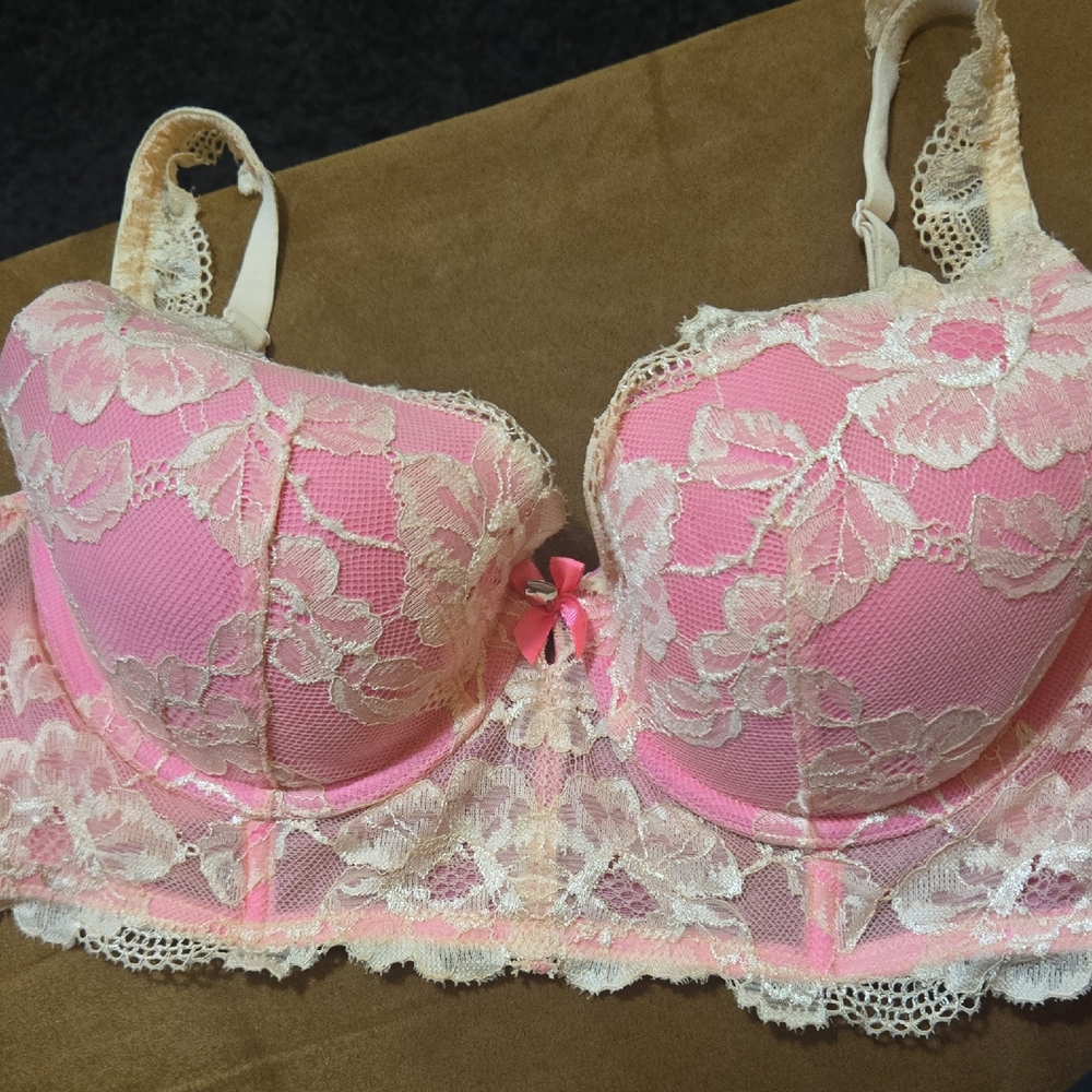 Gorgeous Victoria Secret Vintage Look Pink Underwire